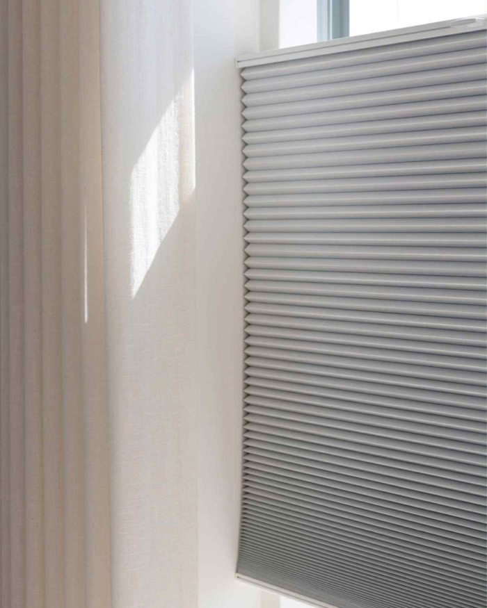 Måttbeställd duettegardin samt wavegardin