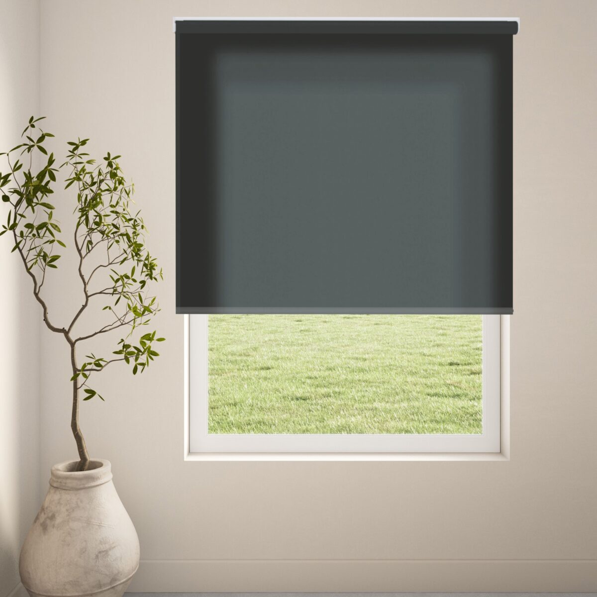 Måttbeställd rullgardin svart - Elements från luxaflex