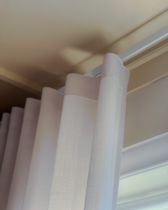 Väggmonterad gardinskena - Måttbeställd - Vit - Elite från Luxaflex