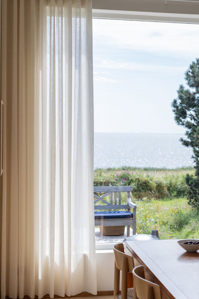 Måttbeställd gardin – Transparent med linnestruktur - Brooklyn - Skräddarsydda gardiner