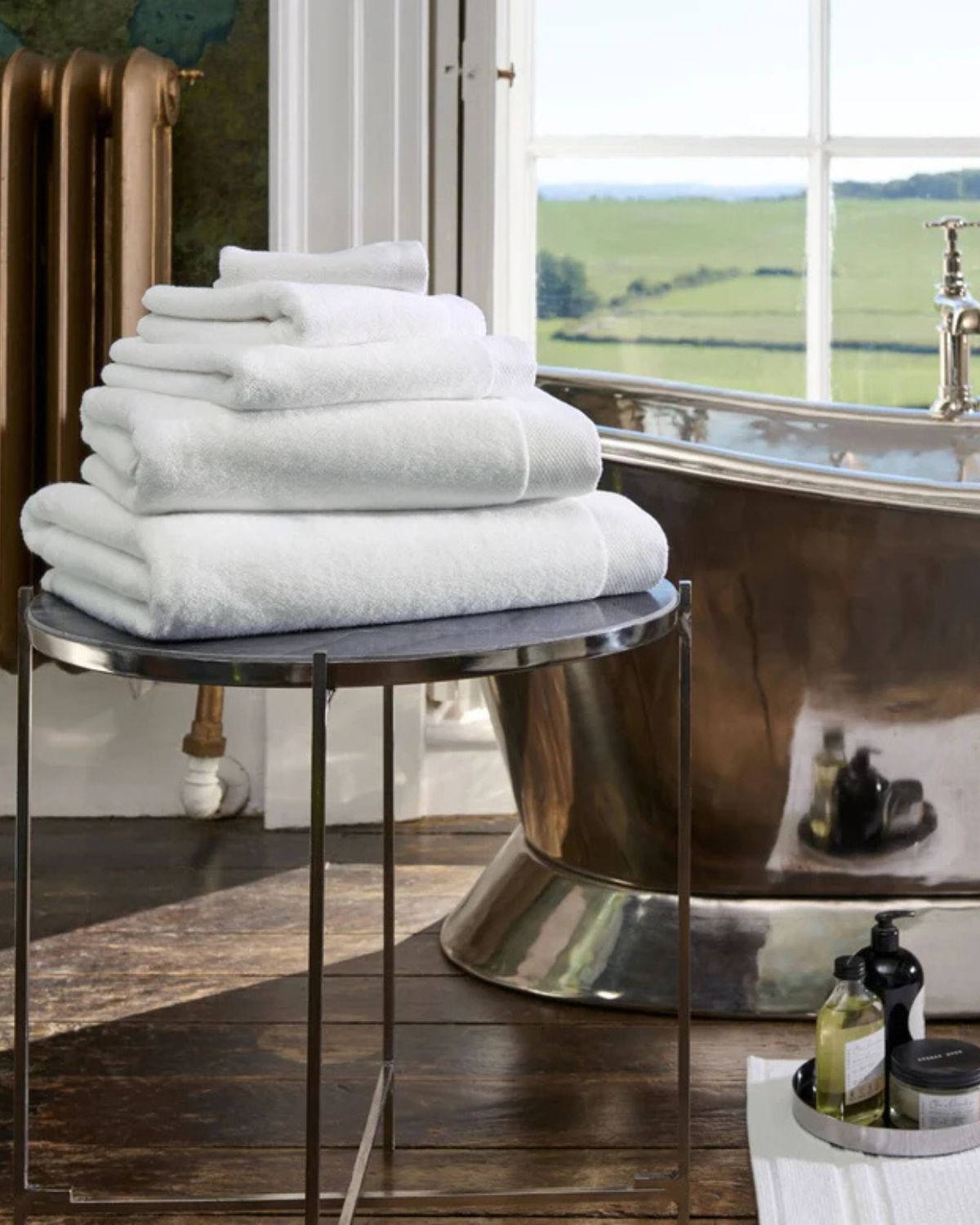 Lyxiga vita handdukar i 100% turkisk bomull - Olika storlekar - Luxe från Christy Lyxiga vita handdukar i 100% turkisk bomull - Olika storlekar - Luxe från Christy