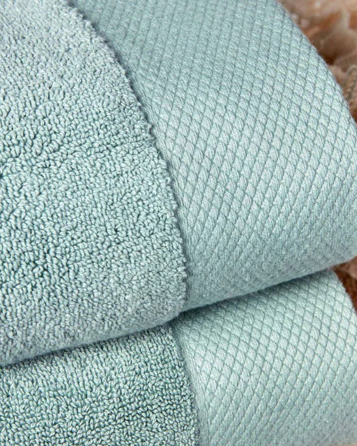 Mintgrön handduk i 100% turkisk bomull - Premium - Luxe från Christy - närbild Mintgrön handduk i 100% turkisk bomull - Premium - Luxe från Christy - närbild