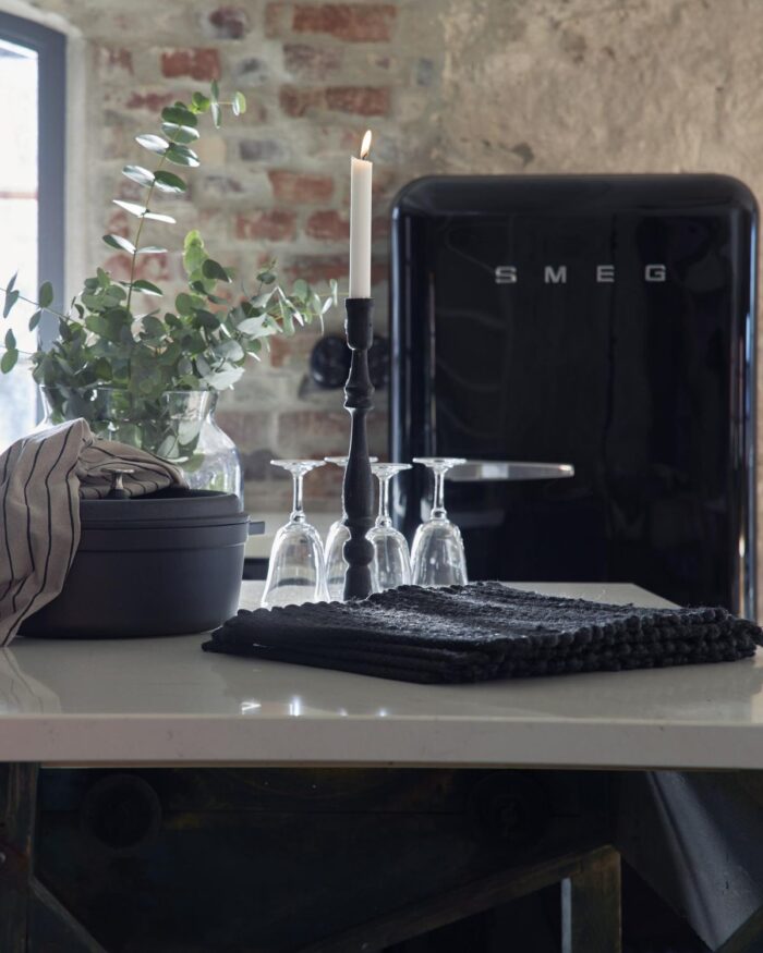 Bordstabletter i jute 35x45 cm - Svart - Merida från Boel & Jan