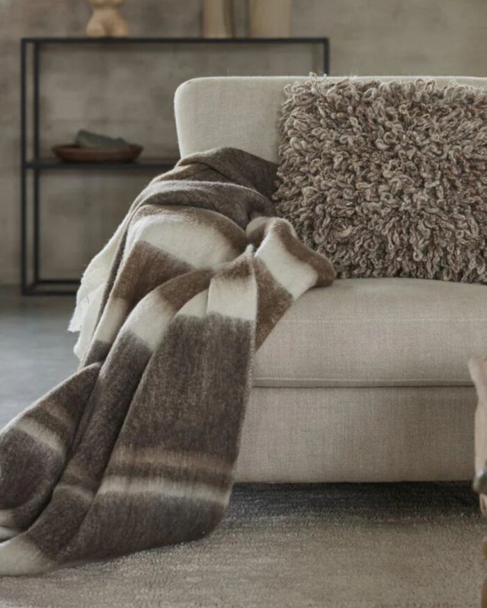 Randig pläd 130x170 cm - Brun/beige - Minou från Boel & Jan