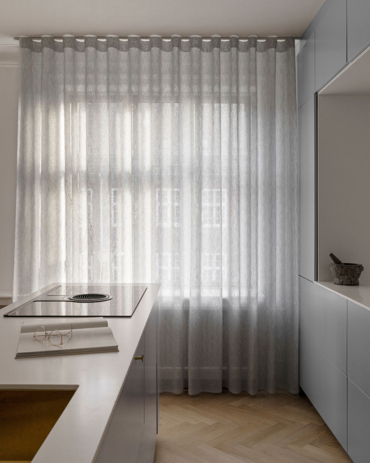 Grå tunn gardin - Smoke Roomhigh - Pagnuette - Grå 20