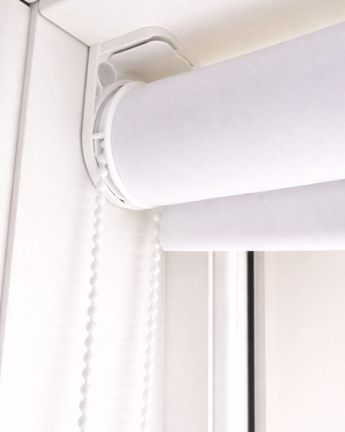 Rullgardin från Gardinbutiken - Måttbeställd - Fäste