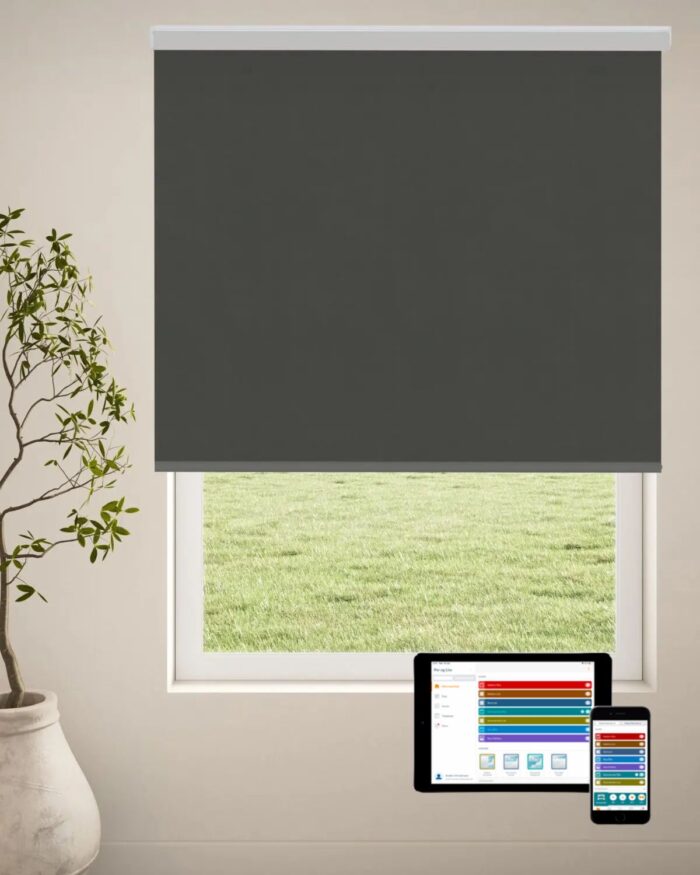 Elektrisk mörkläggande rullgardin Lumiere RD från Luxaflex - Powerview®